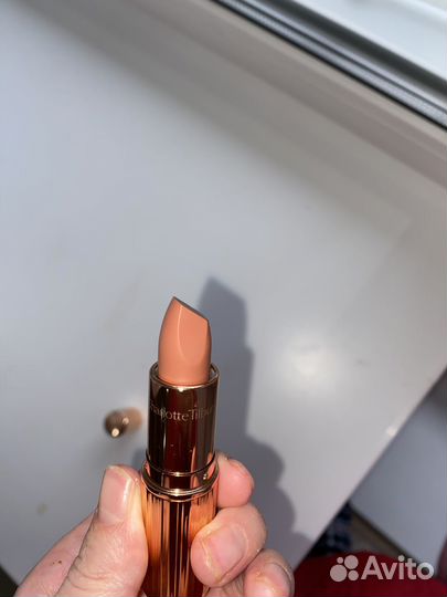 Charlotte tilbury matte revolution - catwalking