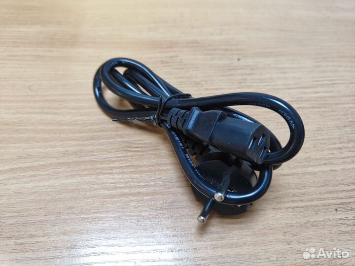 Кабель питания для компьютера
