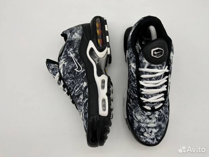 Nike air max tn plus (42 размер)