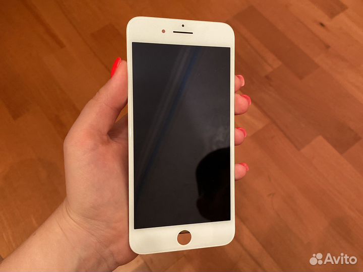 Экран на iPhone 8 plus новый