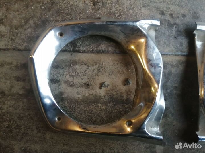 Накладки фар газ 24