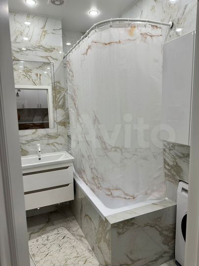 2-к. квартира, 56 м², 8/8 эт.