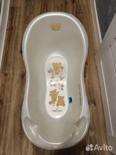 Ванночка для купания и горшок стульчик