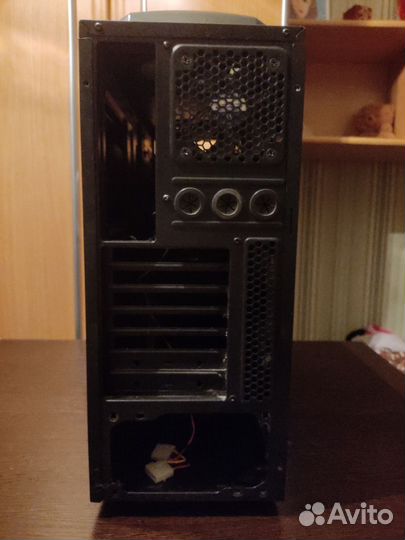 Компьютерный корпус gigabyte
