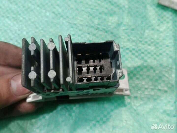 Кнопка аварийной сигнализации Ford Focus 1