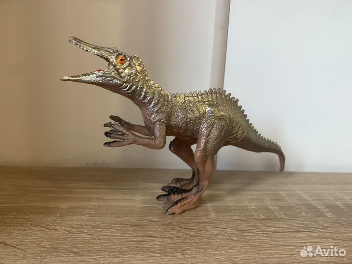 Динозавр (Бананоед)