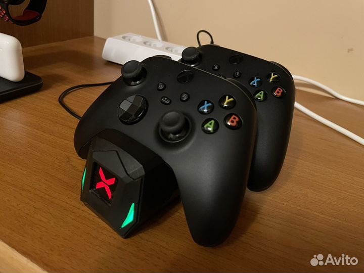Зарядная станция для геймпадов xbox
