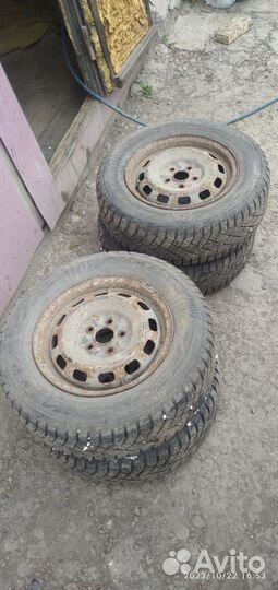 Nitto Therma Spike 185/70 R14 88