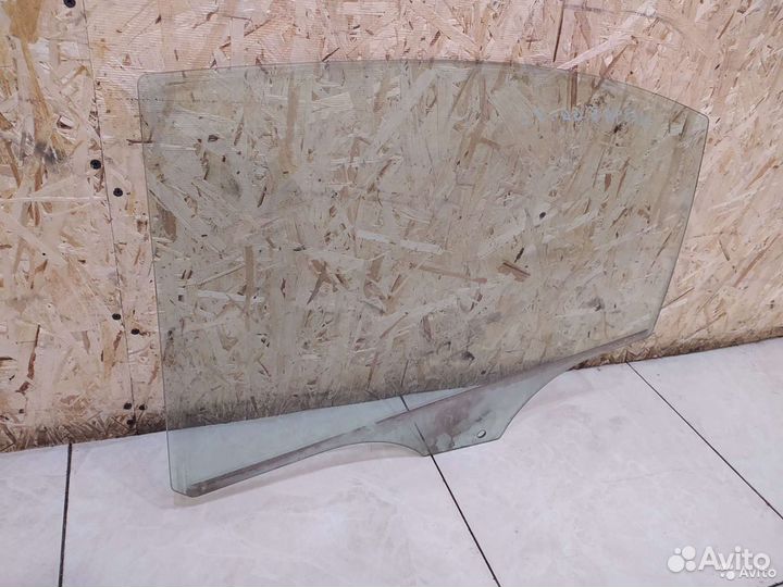 Стекло двери заднее левое Mazda 6 GG