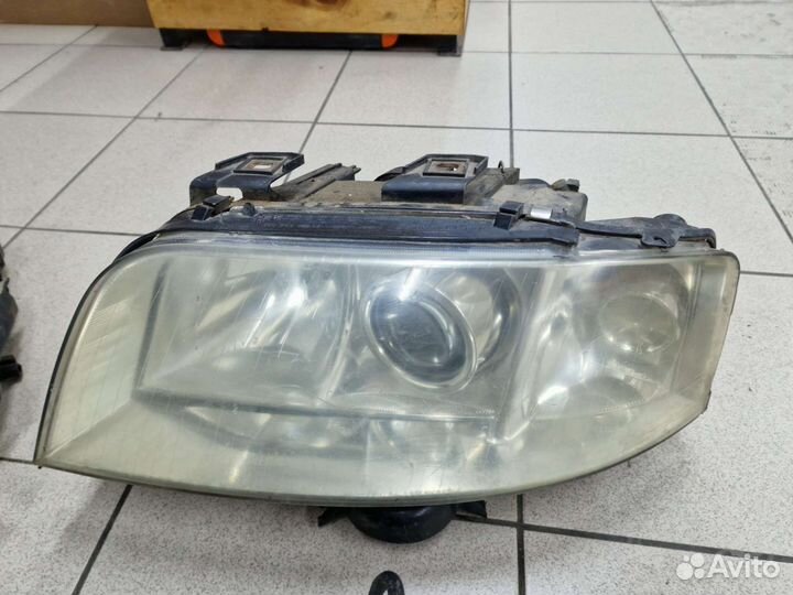 Передние фары Audi A6 C5 Рестайлинг Оригинал