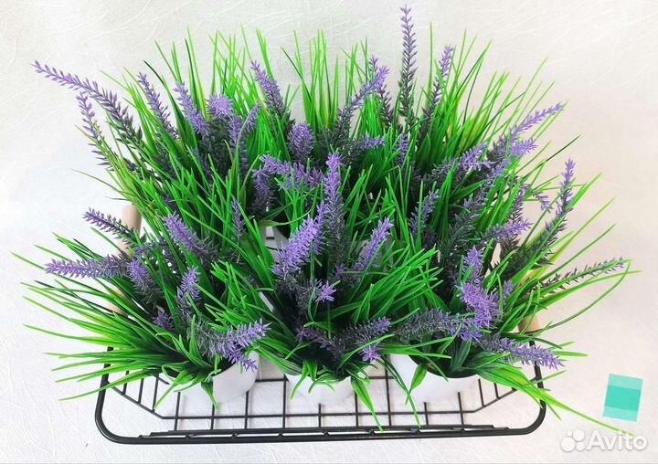 Фейка осока, лаванда, искусственная трава