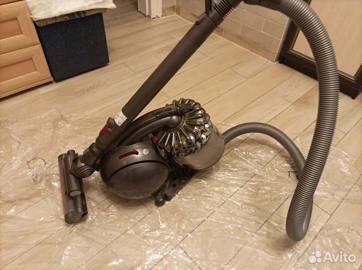 Пылесос dyson dc52