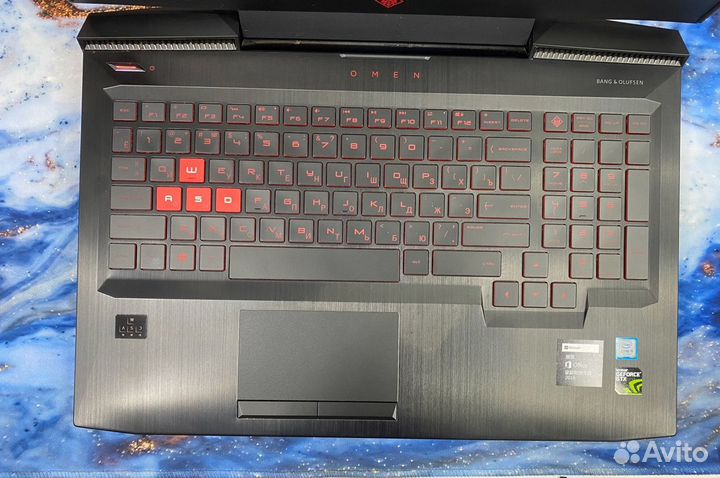 HP omen i5-7300HQ GTX 1050 4GB Ram 8 GB 640 GB