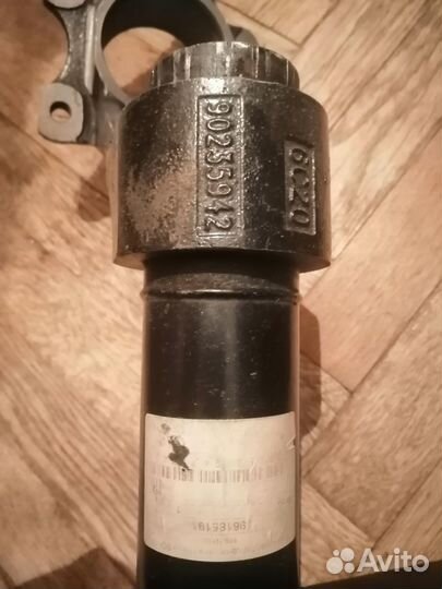 Стойка-кулак передняя левая Nexia Daewoo