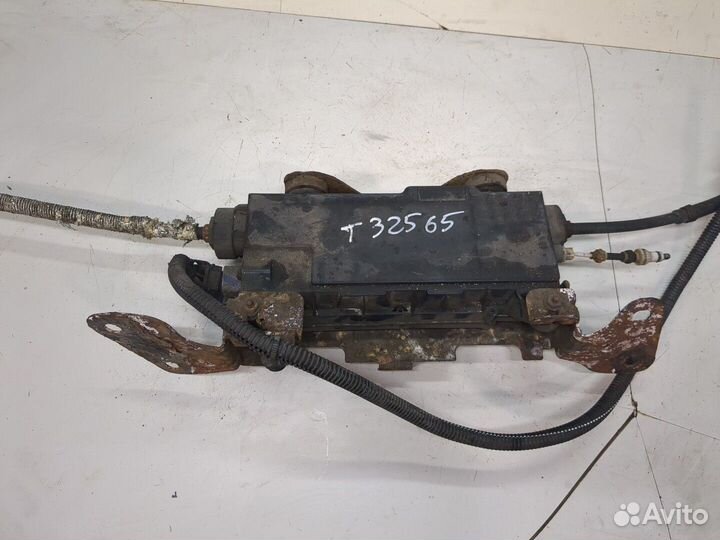 Электропривод ручного тормоза Renault Laguna 3 200