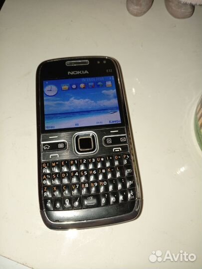 Nokia E72