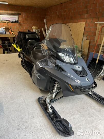 Продаю снегоход Lynx xtrim commander 600 etec