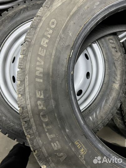 Viatti Vettore Inverno V-524 215/65 R16