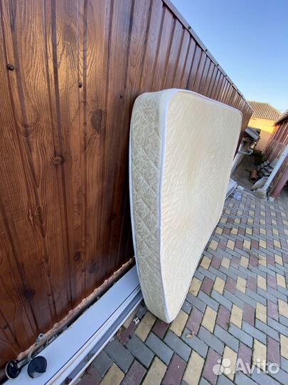 Матрас 160х200 пружинный бу