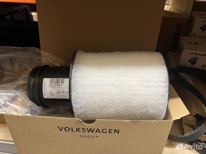 Воздушный фильтр Audi R8 Lamborghini 420133844D