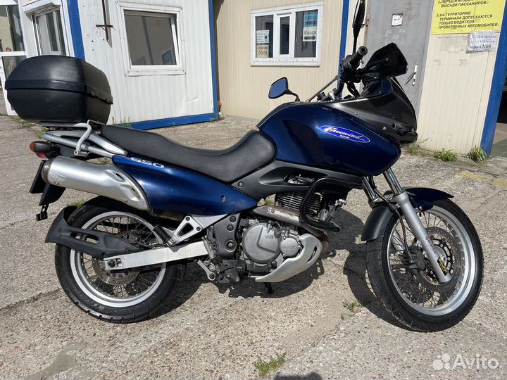 Мотоцикл Suzuki XF 650