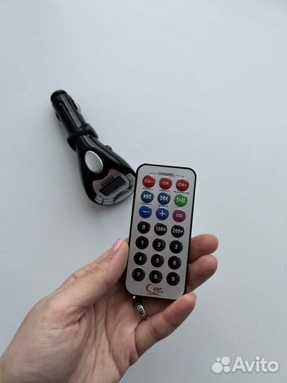 Автомобильный FM трансмиттер