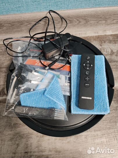 Робот пылесос redmond