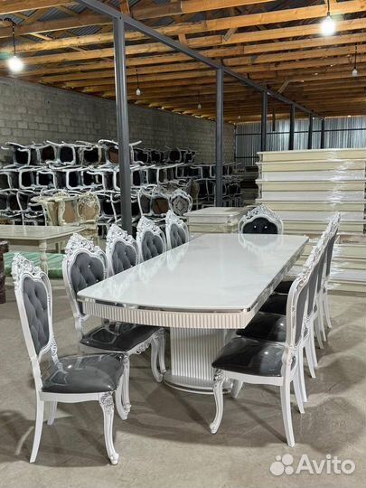 Комплект стол и стулья