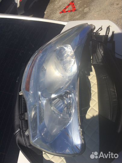 Фара правая с дефектами Ситроен С4B7,B73