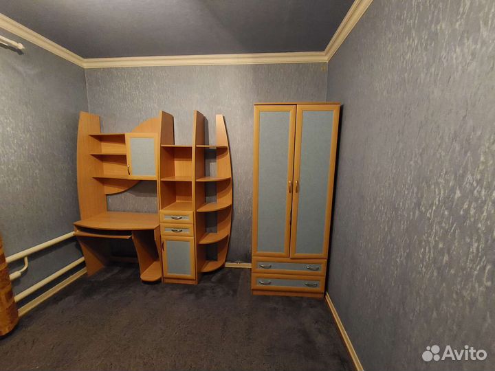 Компьютерный стол и шкаф юнга