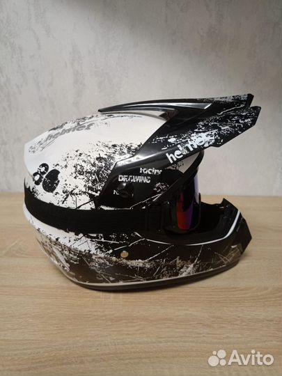 Шлем кроссовый новый