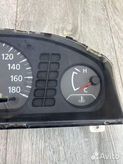 Панель приборов Nissan Sunny FB15 1.5 QG15DE 2004