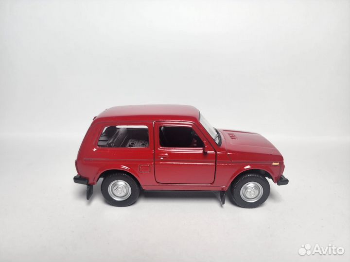Нива ваз 2121 Welly 1:34
