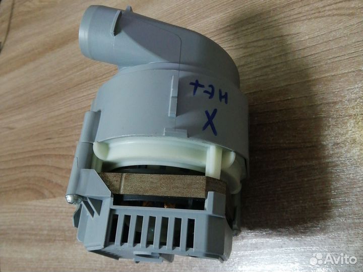 Циркуляционный насос 9000/946/120 Bosch