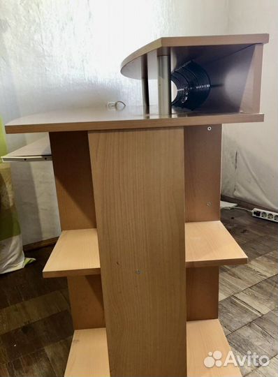 Компьютерный стол IKEA