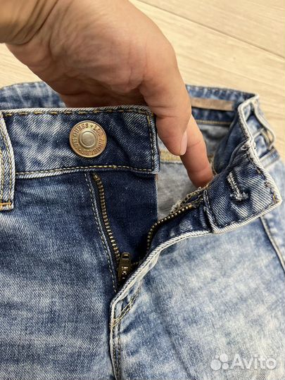 Джинсы скинни Guess 26