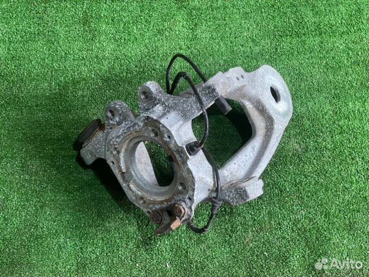 Кулак задний правый Bmw X5 E70