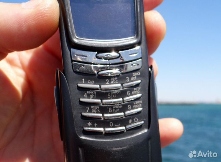 Nokia 8910i