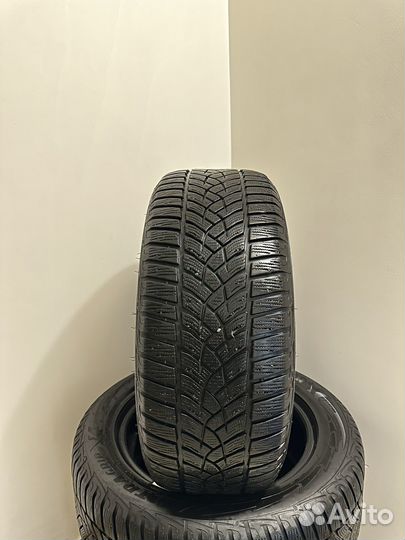 Goodyear UltraGrip Performance 225/55 R16