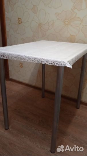 Кухонный стол