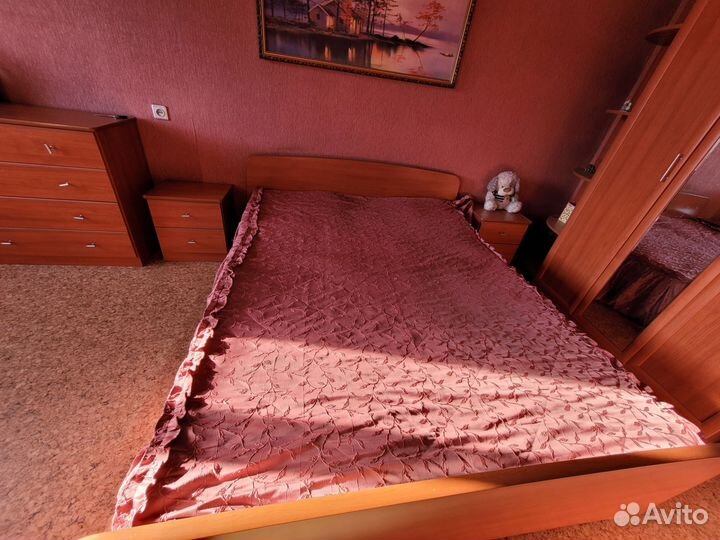 Спальный гарнитур бу