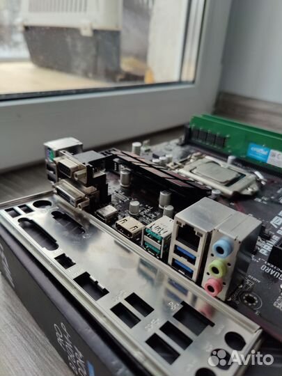 Материнская плата с процессором i5 7400