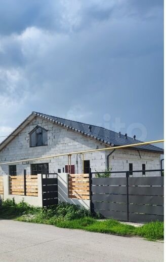 Коттедж 160 м² на участке 10 сот.