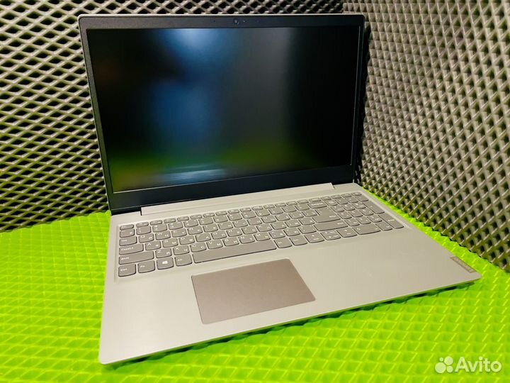 Ноутбук Lenovo AMD3020/4Gb/SSD128Gb/Vega3