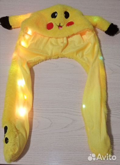 Шапка пикачу