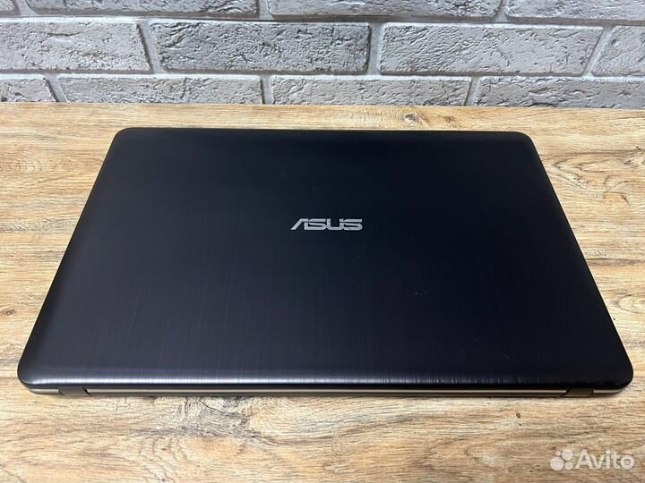 Ноутбук Asus x540s