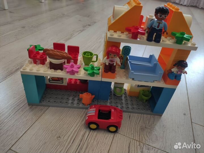 Конструктор Lego duplo Семейный дом 10835