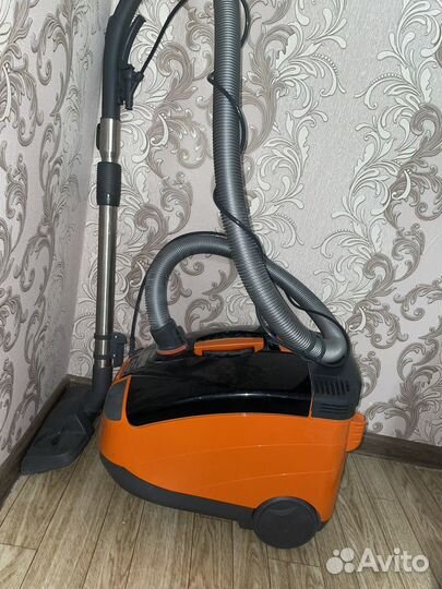 Моющий пылесос Thomas