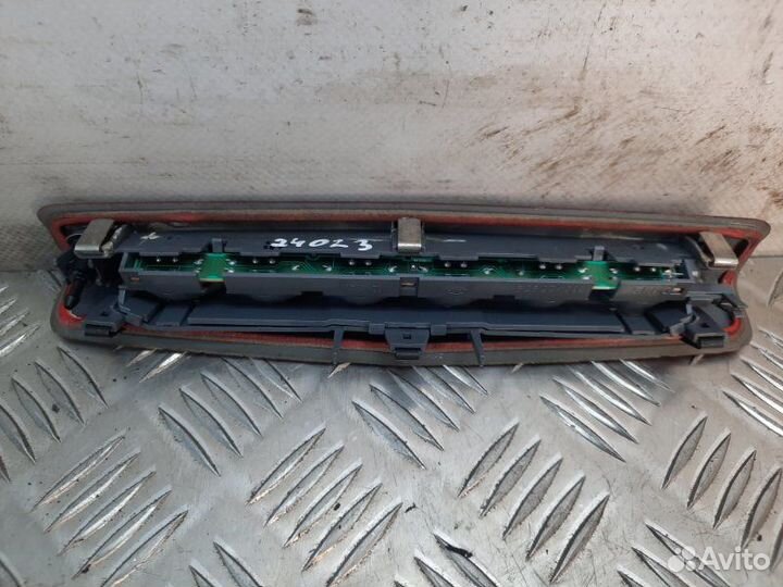 Дополнительный фонарь (Стоп-сигнал) Opel Astra