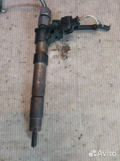 Форсунка топливная Mitsubishi Outlander Xl CW7W